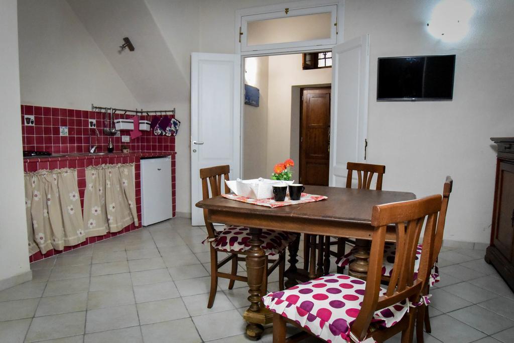 Venti Di Mare Apartment Липари Екстериор снимка